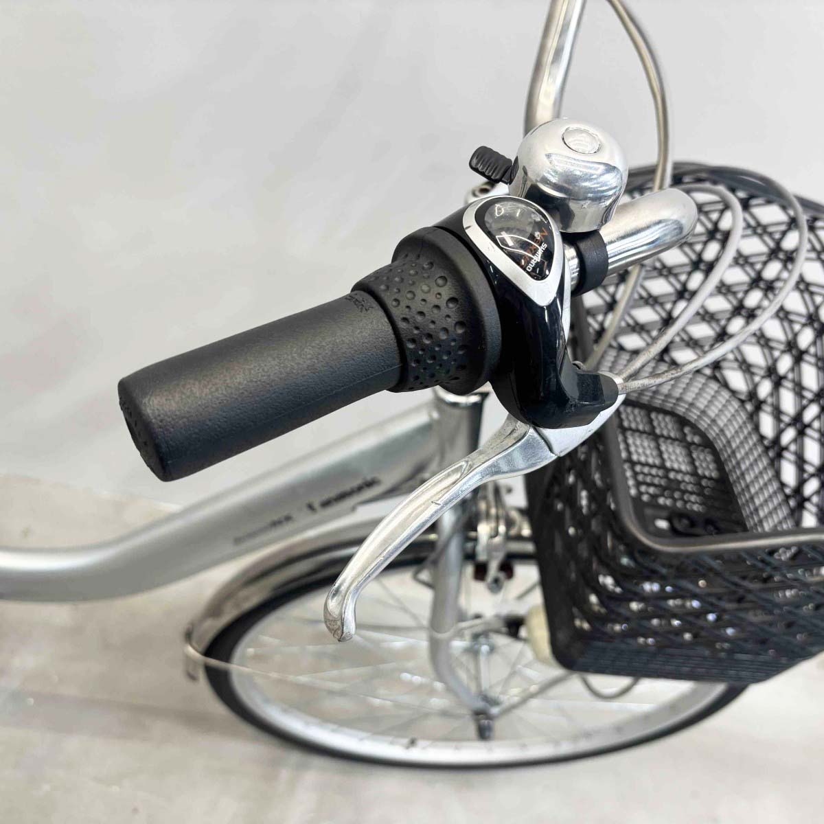 パナソニック ビビNX

 シルバー 26インチ YK084 【中古車】