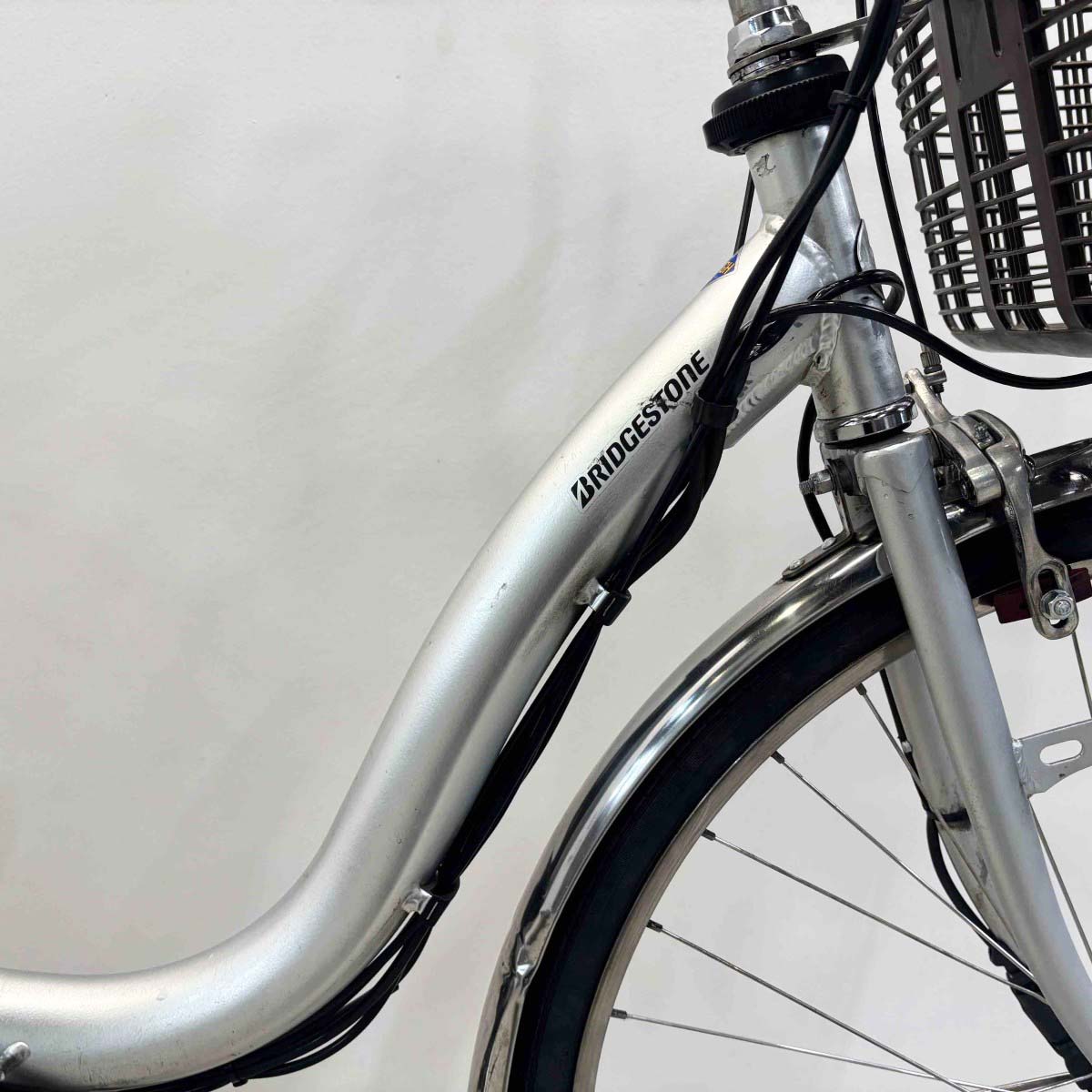 中古電動自転車 ブリヂストン アシスタU DX シルバー 26インチ YK093