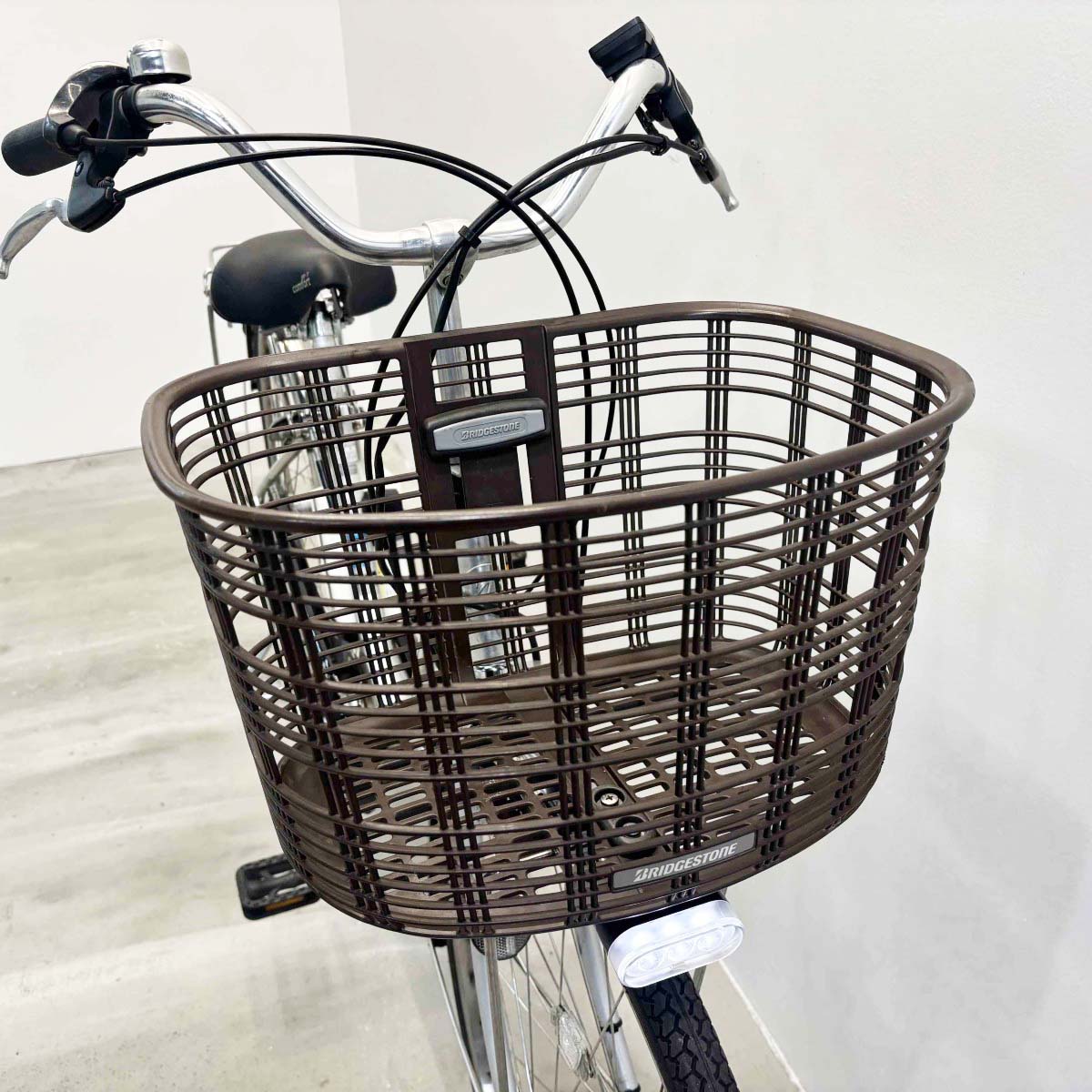 ブリヂストン アシスタU DX シルバー 26インチ YK093 【中古車】