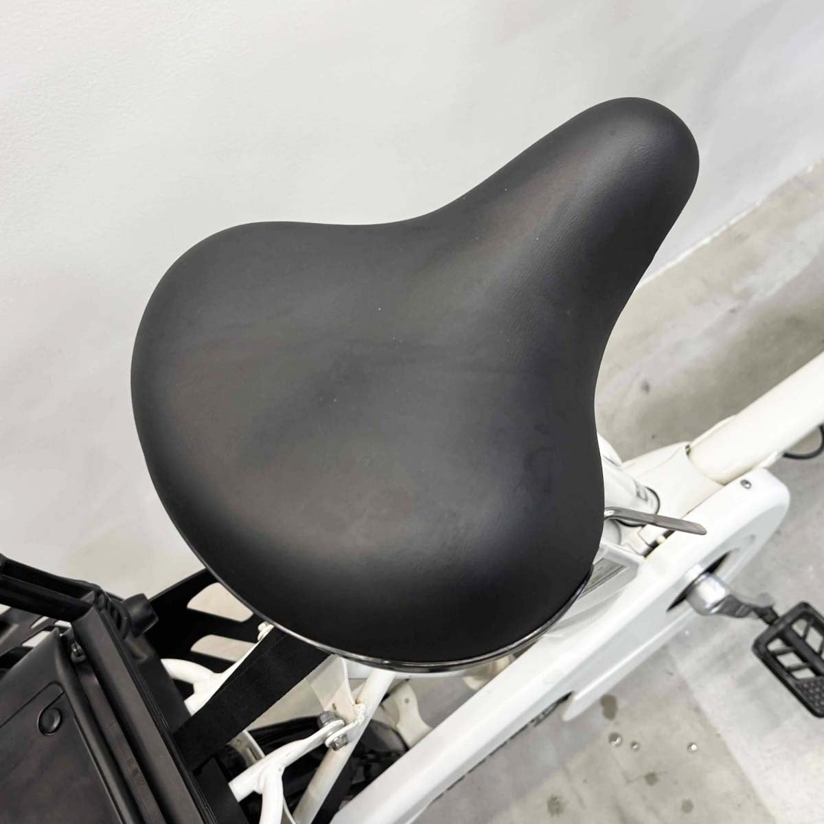 パナソニック ギュットミニDX ホワイト 20インチ YK102 【中古車】