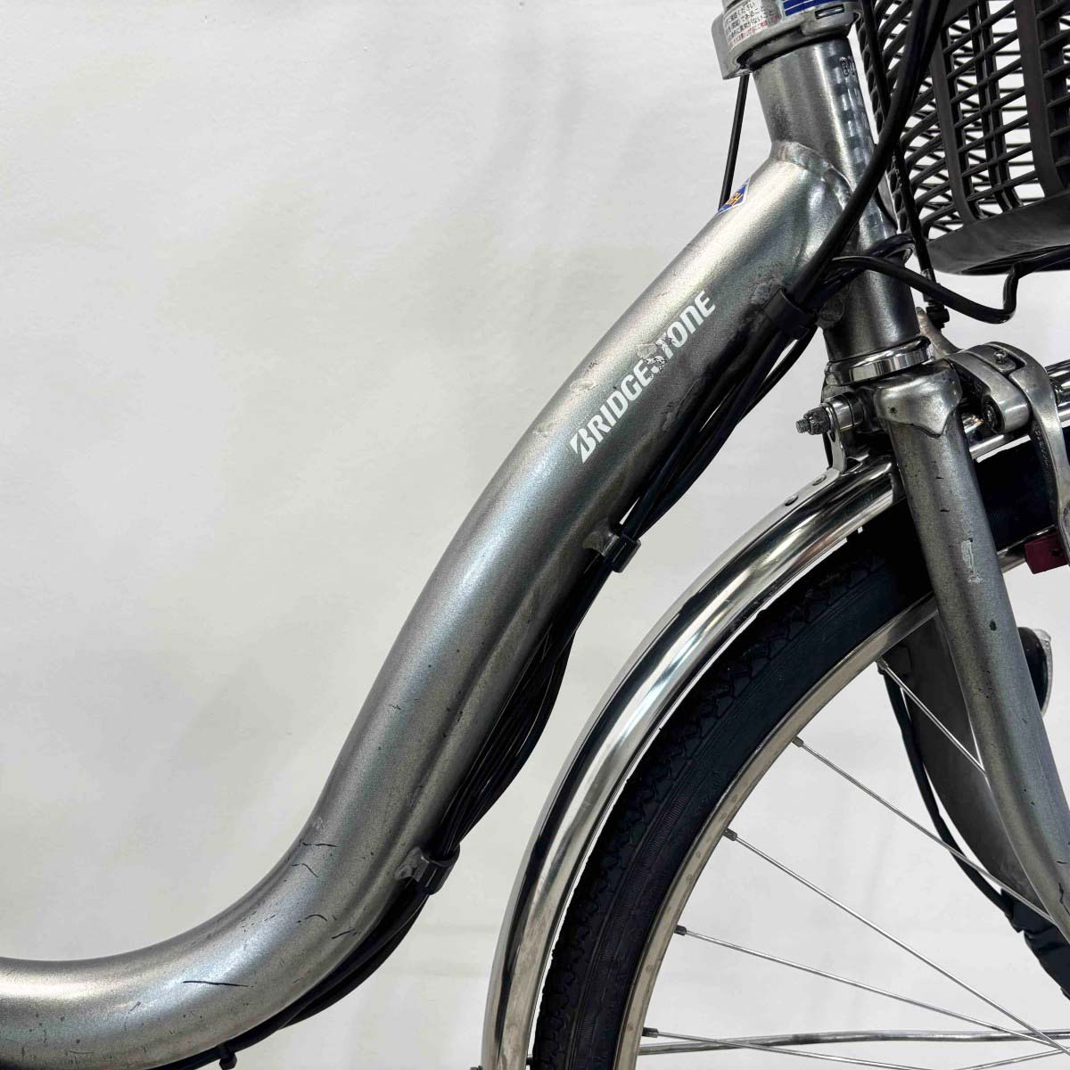 ブリヂストン アシスタU DX シルバー 26インチ YL040 【中古車】