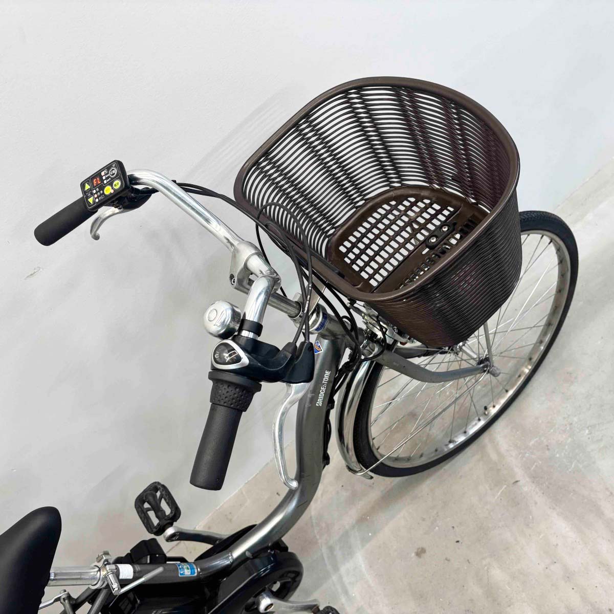 中古電動自転車 ブリヂストン アシスタU DX シルバー 26インチ YL040