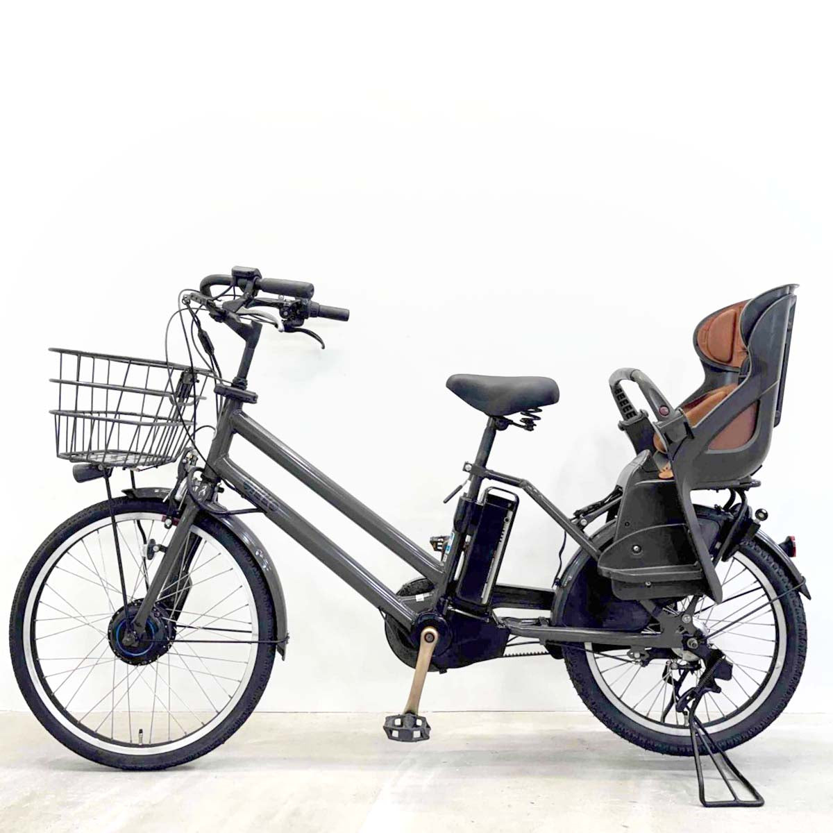ブリヂストン ビッケグリ（デュアルドライブ） グレー 24×20インチ YL103 【中古車】