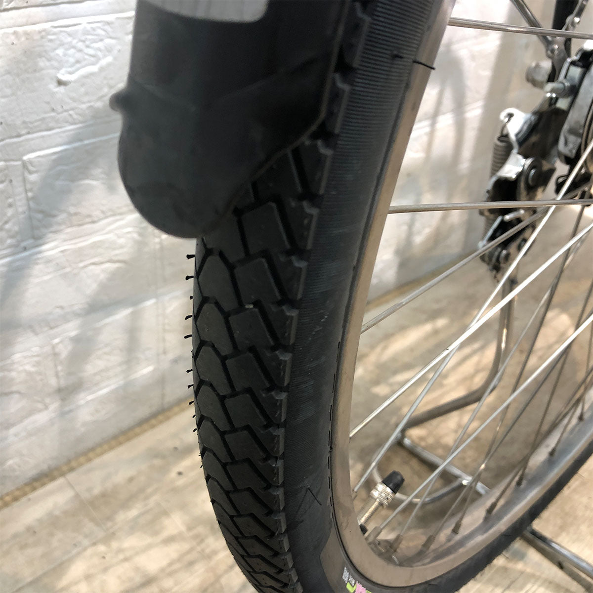ブリヂストン フロンティア DX ブラック 26インチ YQ068 【中古車】